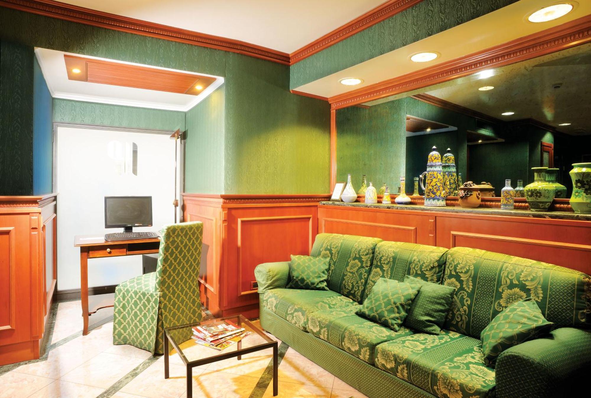 Hotel Patria Roma
